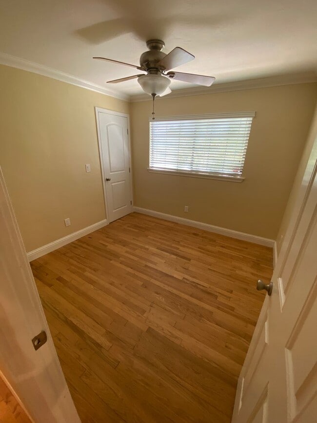 Building Photo - Beautiful Home for rent in Tulare, Ca