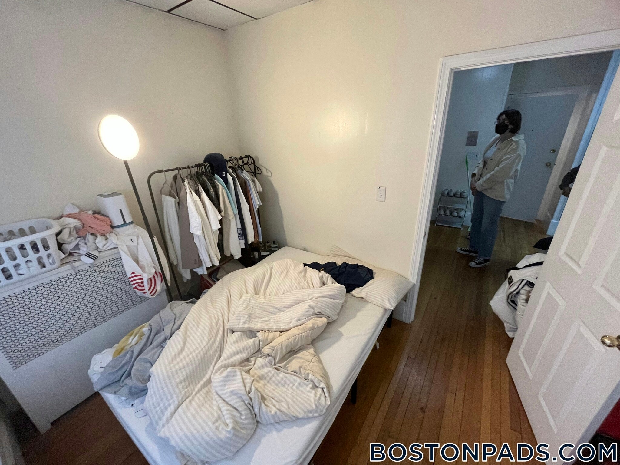 Building Photo - 879 Beacon St