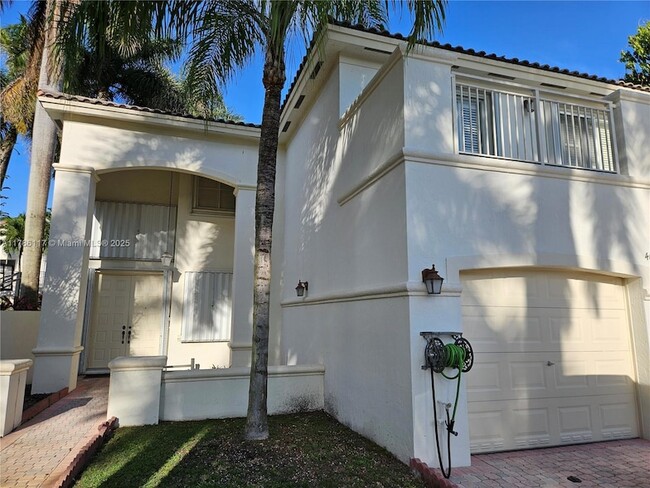 Building Photo - 4653 NW 94th Pl
