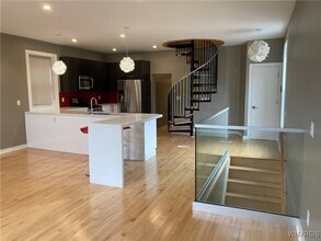 Building Photo - 62 Tracy St