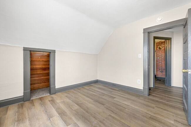 Building Photo - 4 Bedroom Home for Rent! Remodeled Home wi...