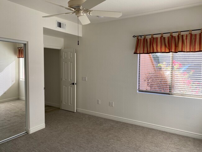 2nd bedrm - 16801 N 94th St