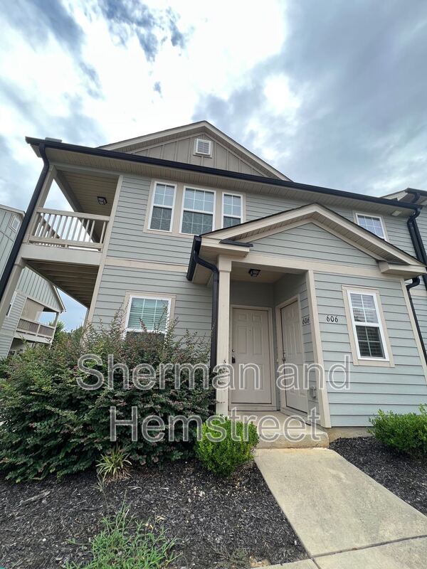 Primary Photo - 606 Joiner Cir