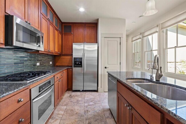 Building Photo - 3810 Ridgelea Dr
