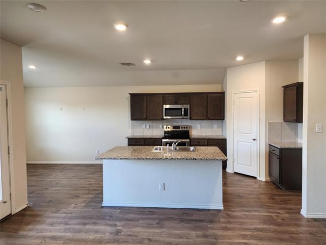 Building Photo - 503 Silo Cir