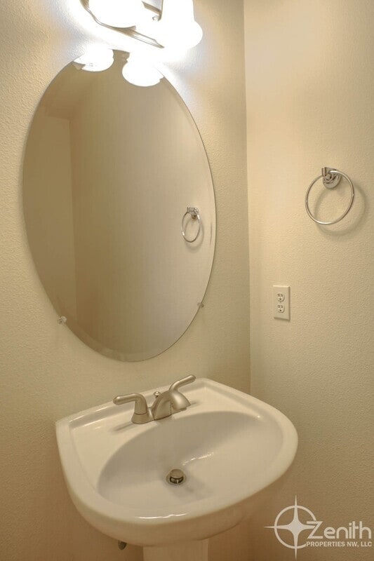 Building Photo - 5408 P St