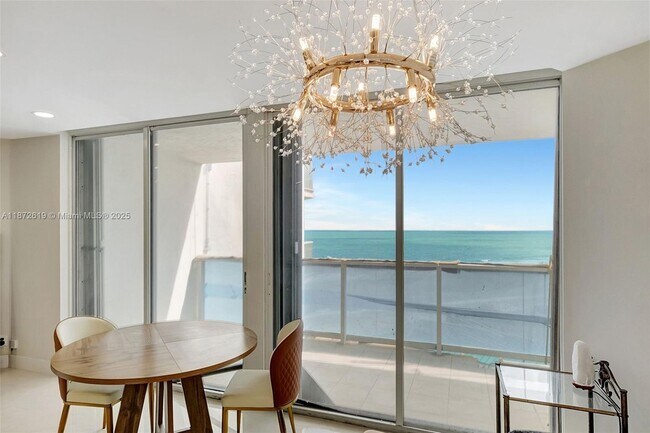 Building Photo - 16485 Collins Ave