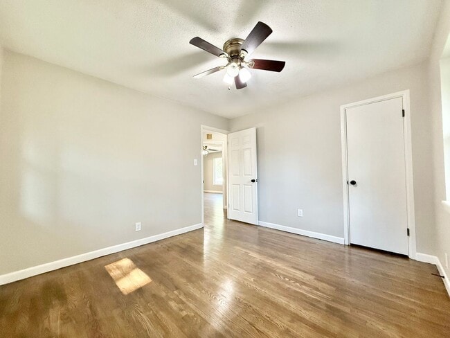 Building Photo - 25 Woodcliff Cir