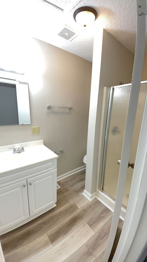 Building Photo - Newly updated 3 bedroom home