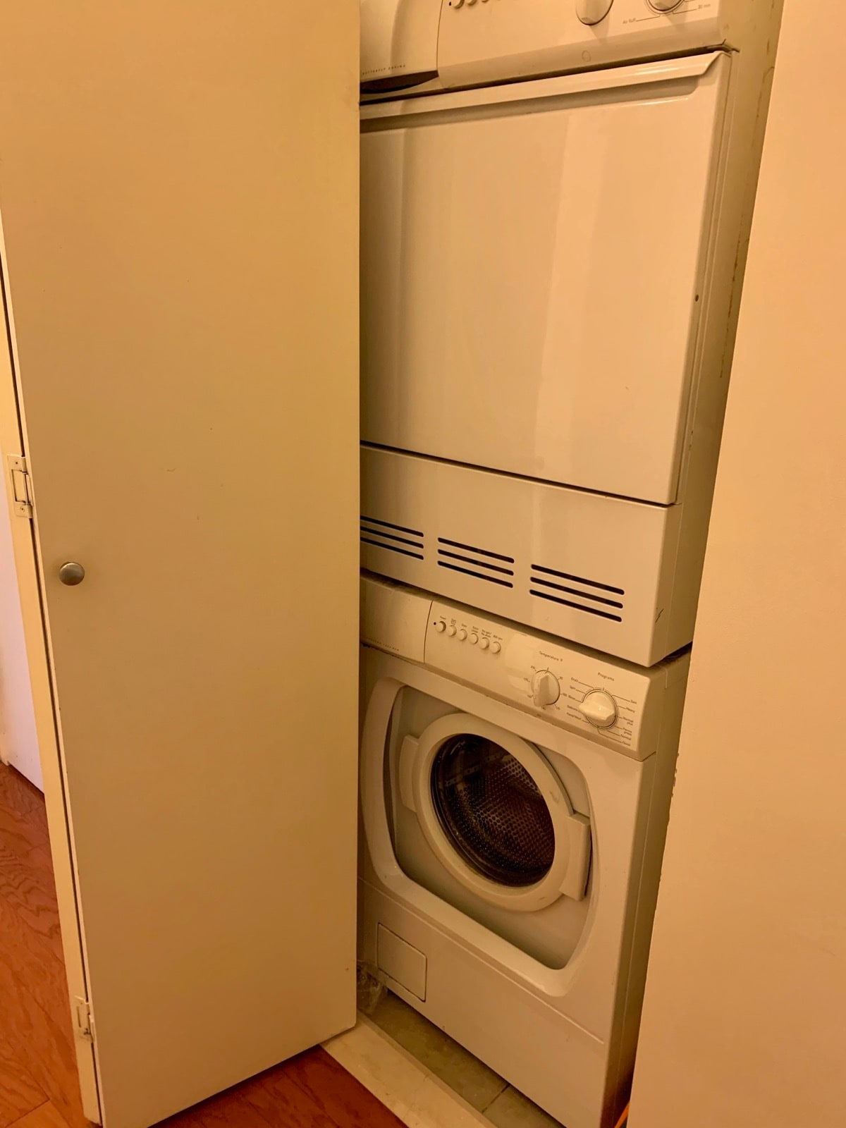 Building Photo - 455 Main St