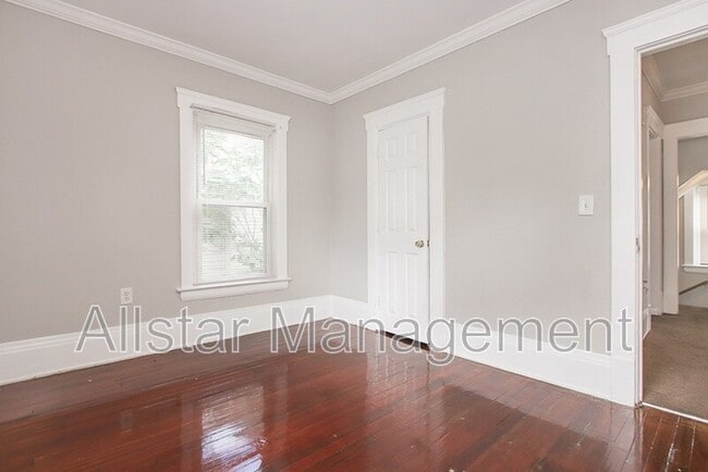 Building Photo - 3195 Whitethorn Rd