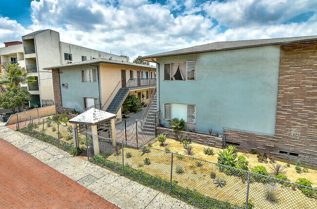 Building Photo - Loma Garden Apartments