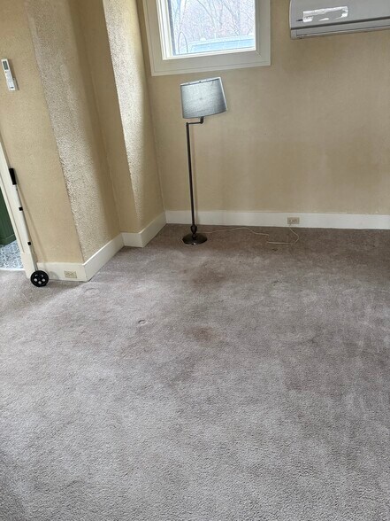 Building Photo - 311 N Grand St