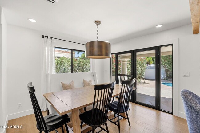 Building Photo - 7602 E Vía Del Reposo