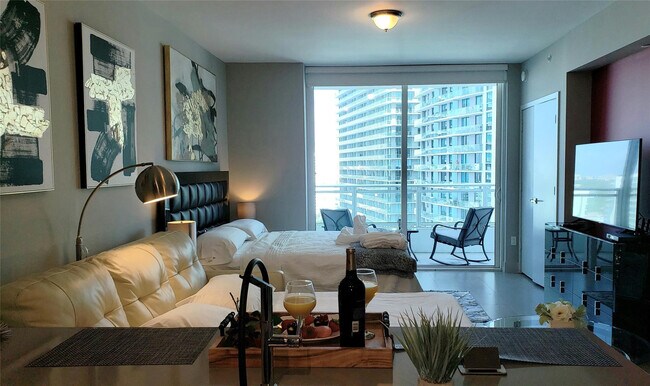 Building Photo - 1080 Brickell Ave