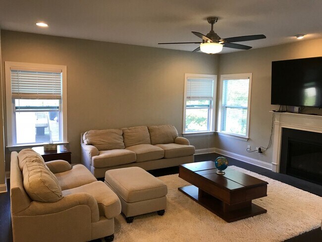 Building Photo - 850 Longleaf Pine Pl