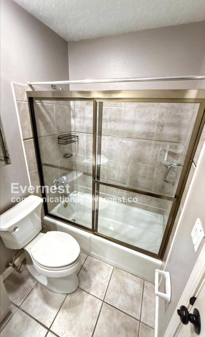 Building Photo - 1515 Mautenne Dr