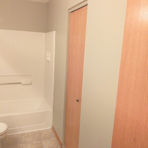 Building Photo - 277 W Biros Ln