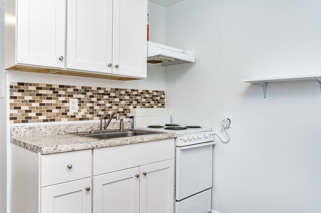 Building Photo - 1708 Ithaca Ln