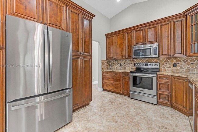 Primary Photo - 5621 Carriage Ln
