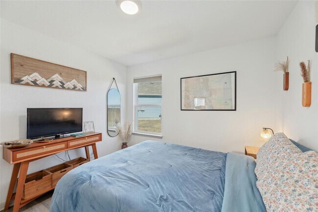 Building Photo - 241 Sweetwater Crk Ln