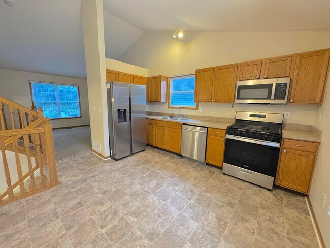 Building Photo - 8577 Clover Glade Dr