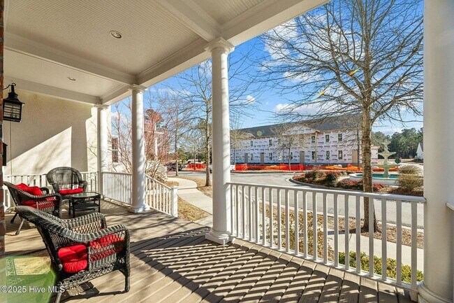 Building Photo - Resort-Style Living | Furnished Townhome with Veranda & Views | Tennis & Golf