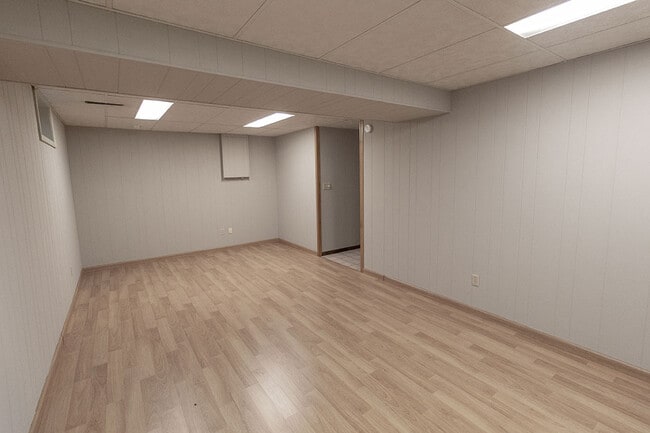Building Photo - 306 W Briarwood Ln