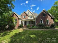 Building Photo - 409 Foxglove Ln