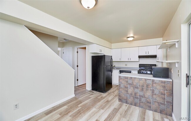 Building Photo - 61 Woodlake Ct