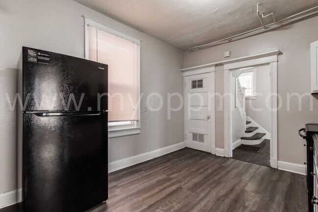 Building Photo - 120 N 40th St