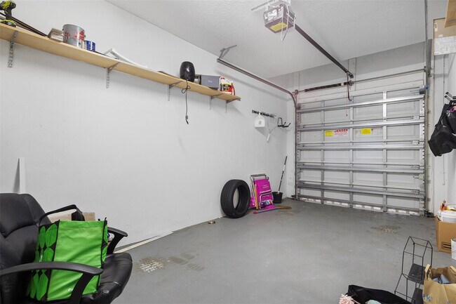 Building Photo - 5224 SW 77th Way