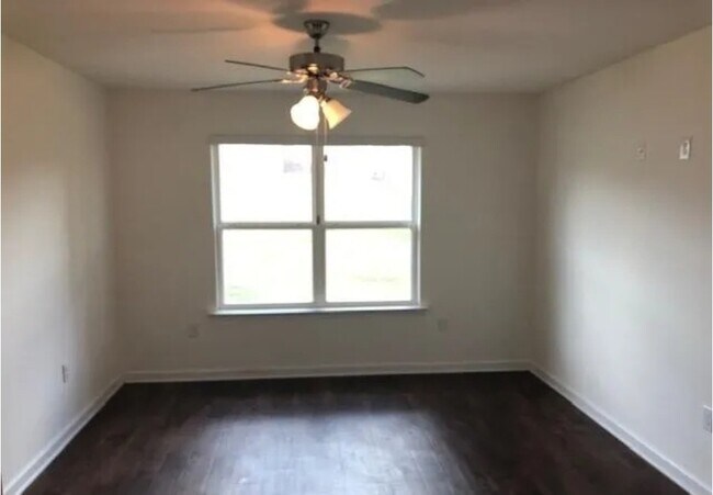 Building Photo - 10373 Shetland Dr