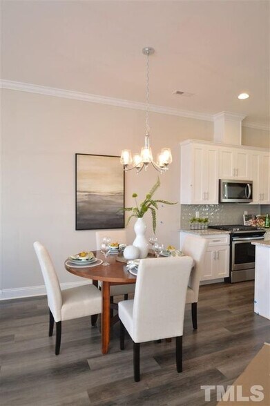 Building Photo - Room in Townhome on Philip's Square