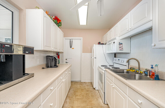 Building Photo - 291 Cape Shores Cir