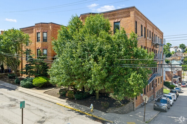 Building Photo - Sycamore