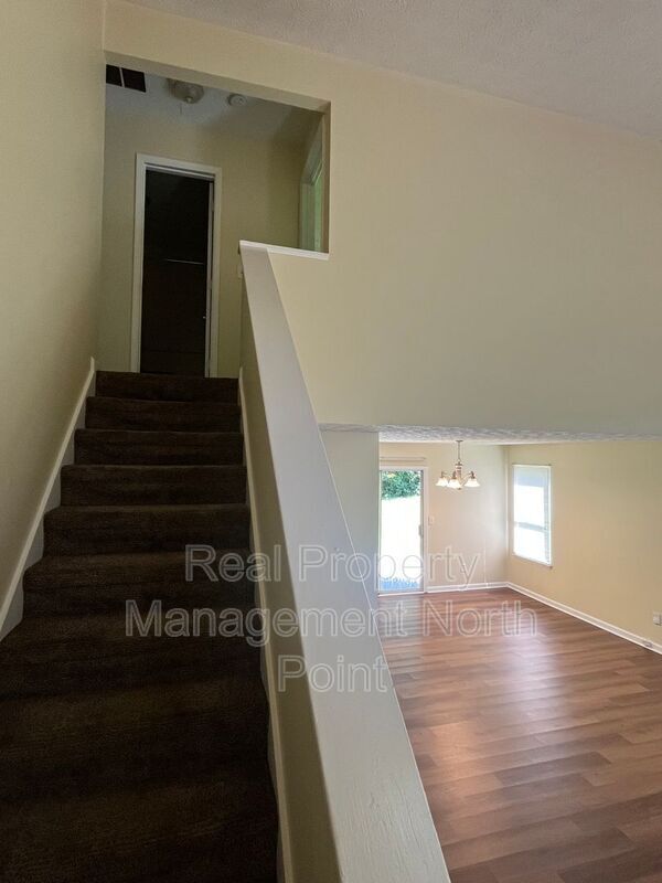 Building Photo - 3004 Kenville Ln