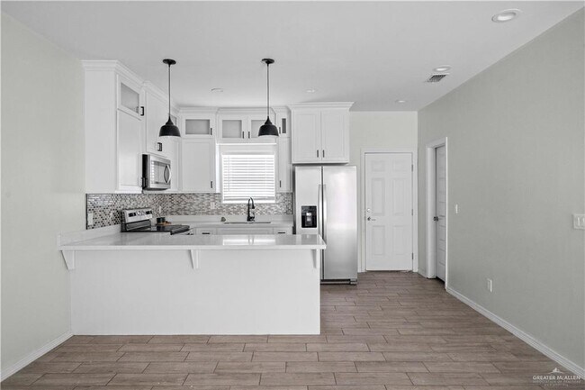 Building Photo - 28 Playa Dr