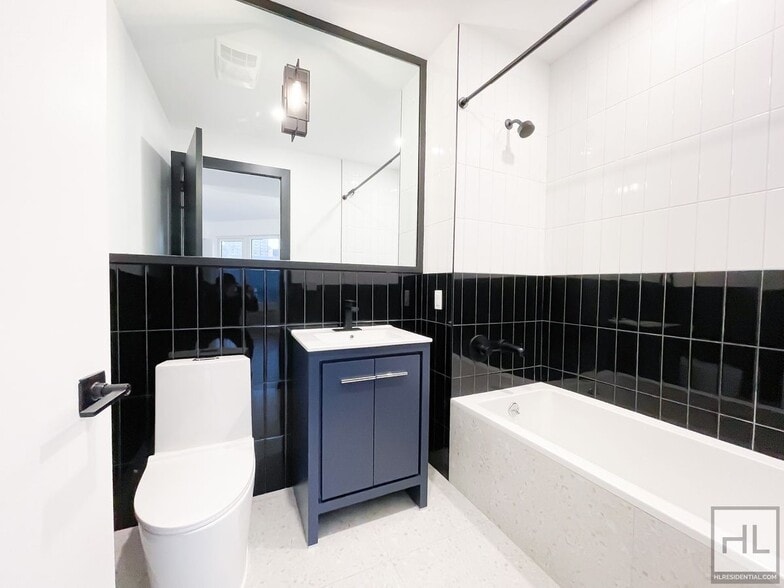 Building Photo - President Street / Sunlit Crown Heights 2-Bed 1-Bath