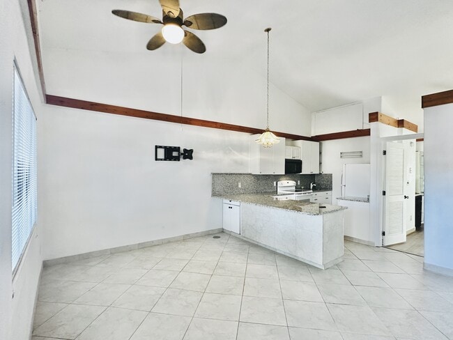 Building Photo - 826 Wiggins Pass Rd