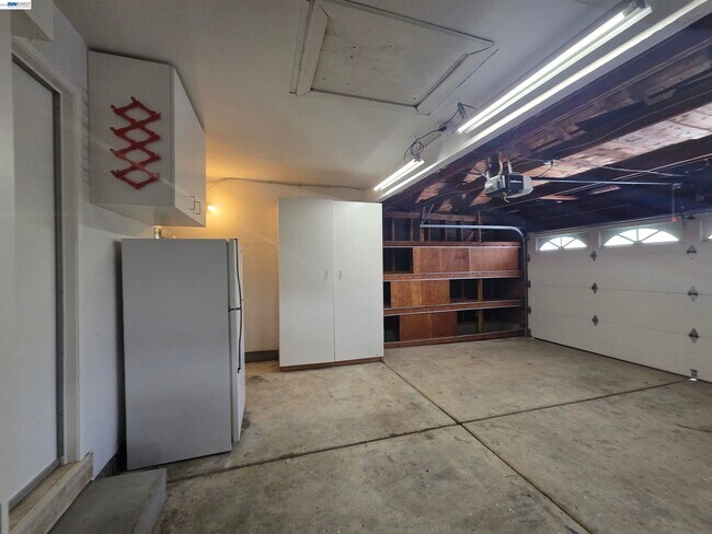 Building Photo - 11732 Bloomington Way