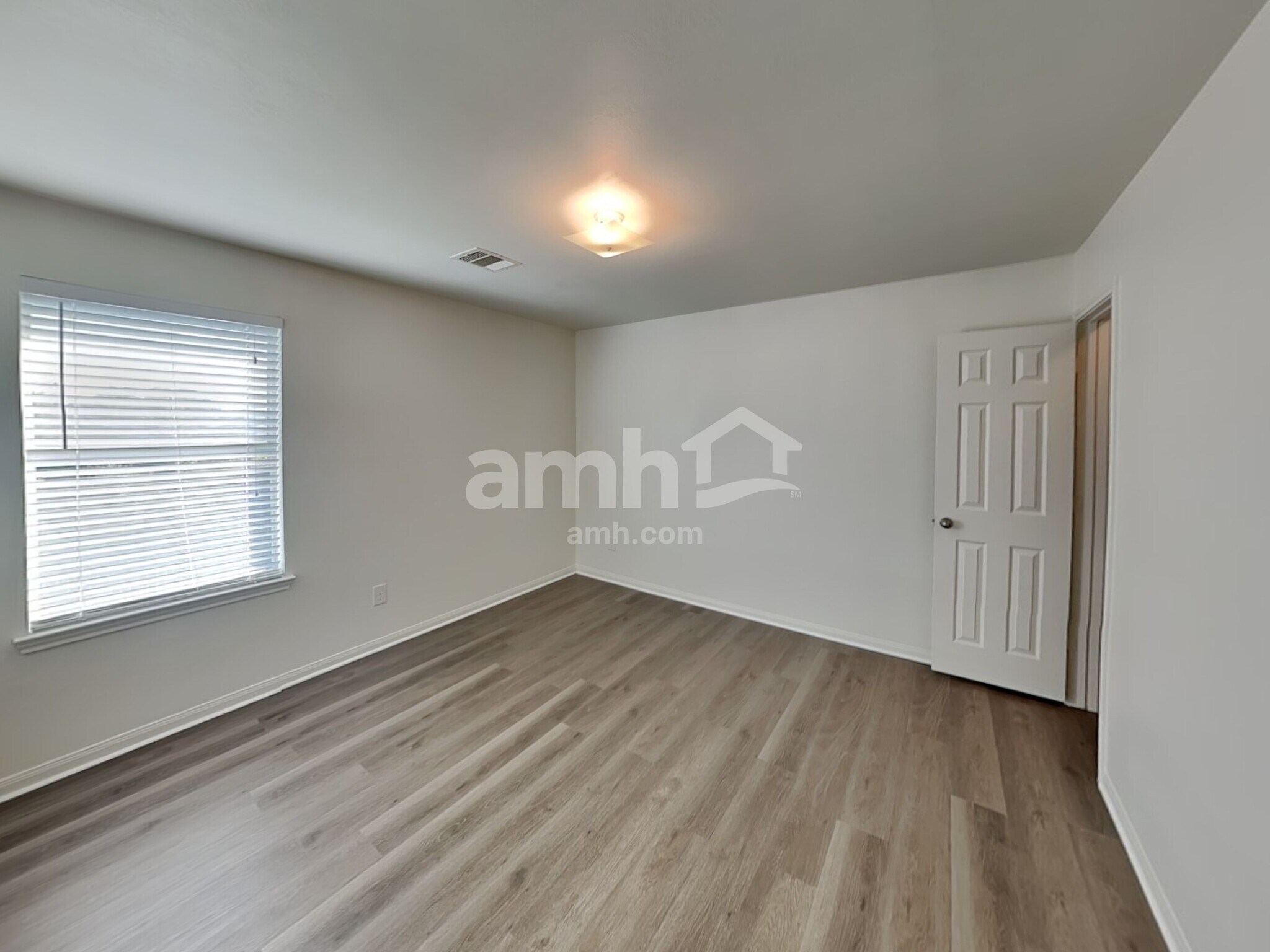 Building Photo - 13214 Ambrosa Dr