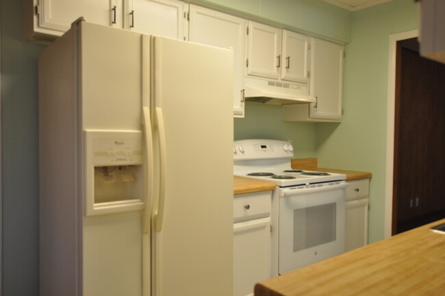 Building Photo - COMING SOON! 3 Bedroom 1.5 Bath Rental in ...