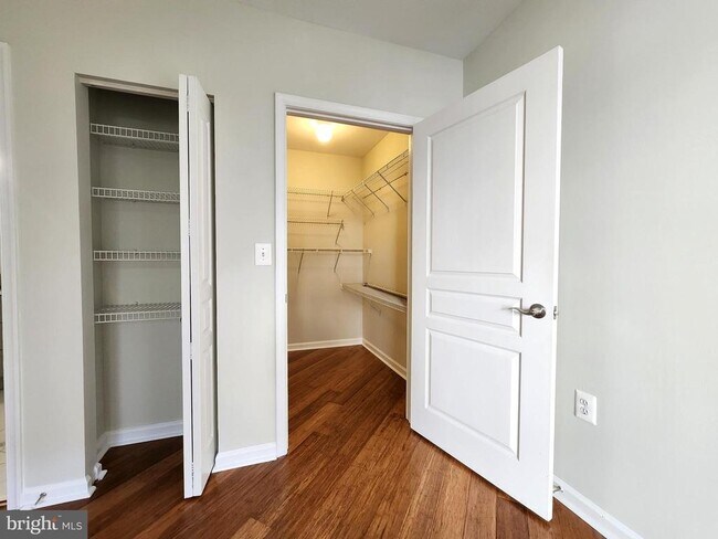 Building Photo - 2204 Westcourt Ln