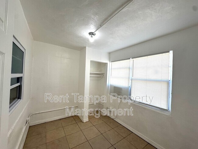 Building Photo - 626 31st St S