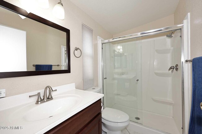 Building Photo - 6066 S Oakmont Dr