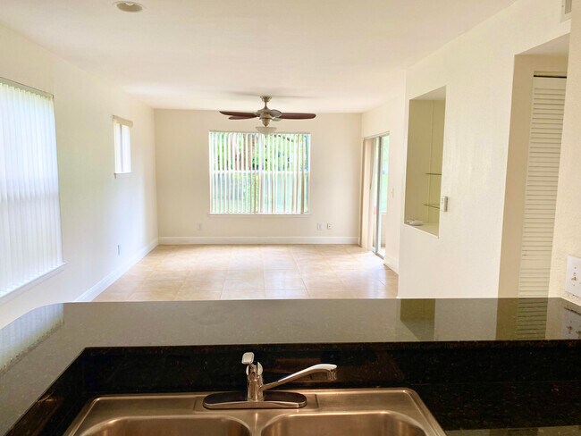 Building Photo - 1745 Palm Cove Blvd