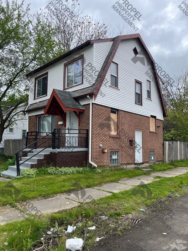 Building Photo - 19269 Hawthorne St
