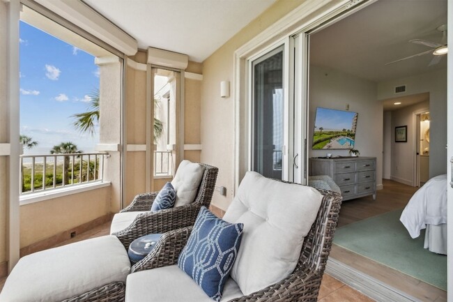 Building Photo - 426 Beachside Pl