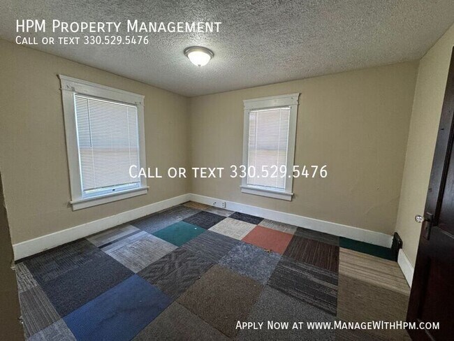 Building Photo - 212 Dryden Ave SW
